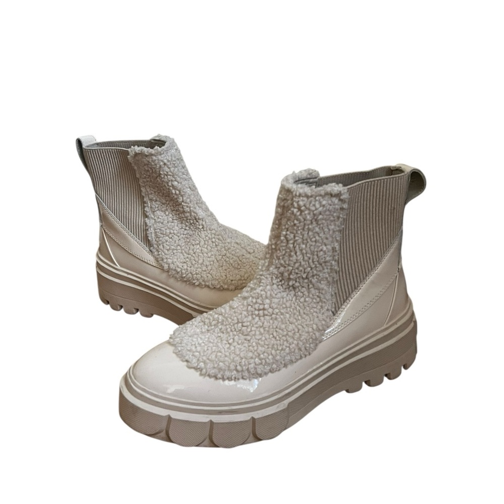 Sorel Cream Caribou X Waterproof Chelsea Boot (Women) Size 8.5 Winter Bootie